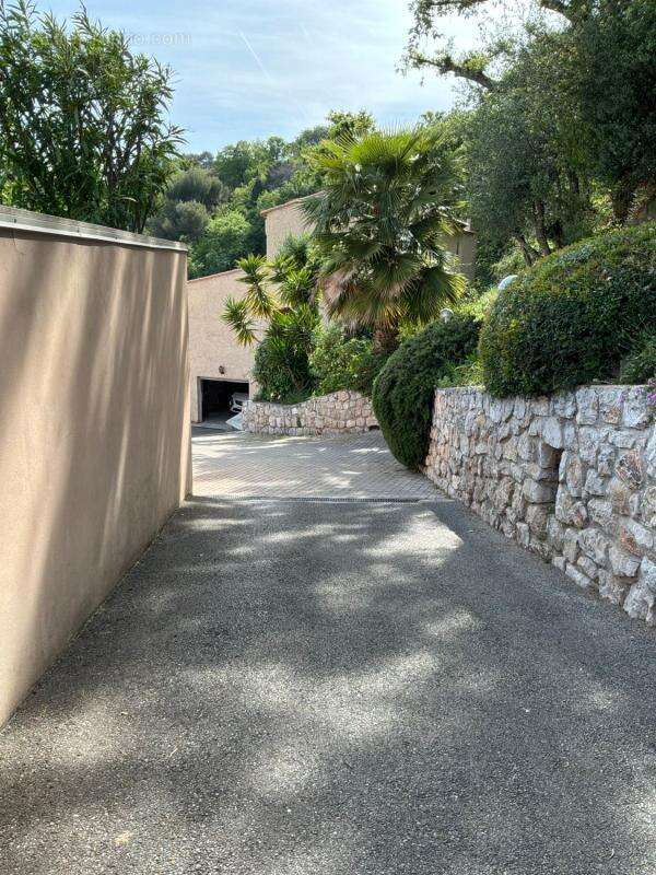 Appartement à ROQUEBRUNE-CAP-MARTIN