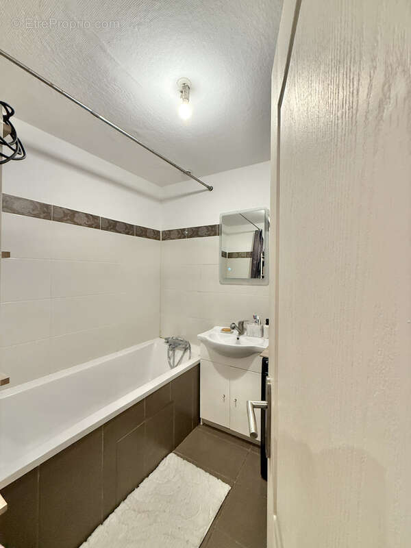 Appartement à LA CHAPELLE-DE-GUINCHAY