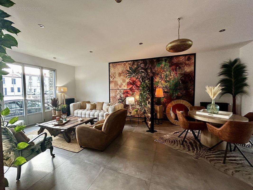 Maison rénovée de 153 m² – Marans, bord de Sèvres - photo 4