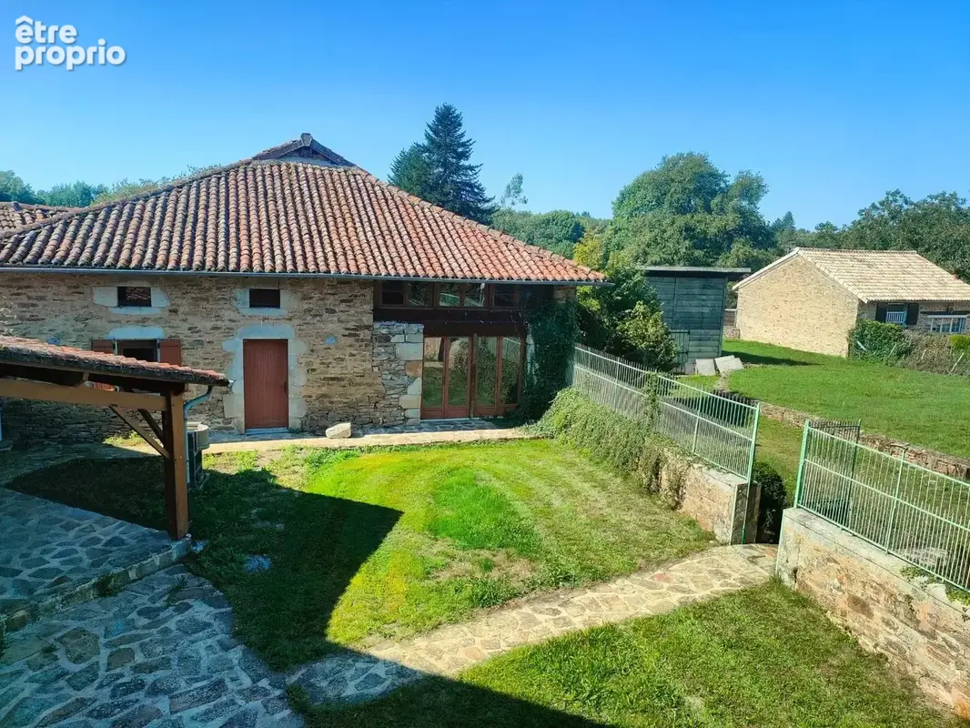 Appartement 6 pièces 165 m² à vendre à Cussac (87150) - photo 2