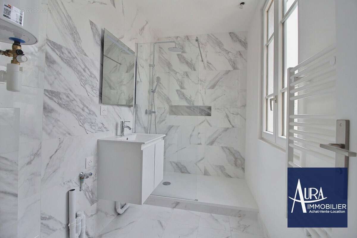 0_0008 - Appartement à LES LILAS