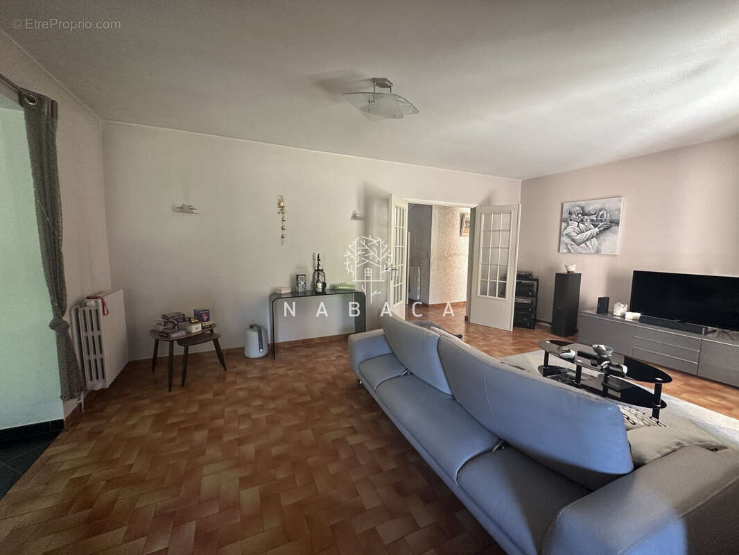 Maison à SAINT-VALLIER-DE-THIEY