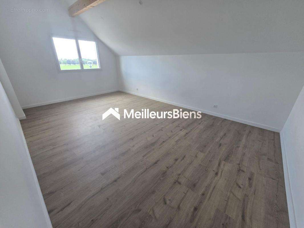 Maison à NORGES-LA-VILLE