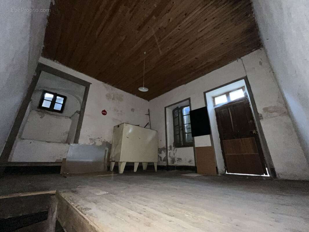 Dépendance - Maison à GRAMAT