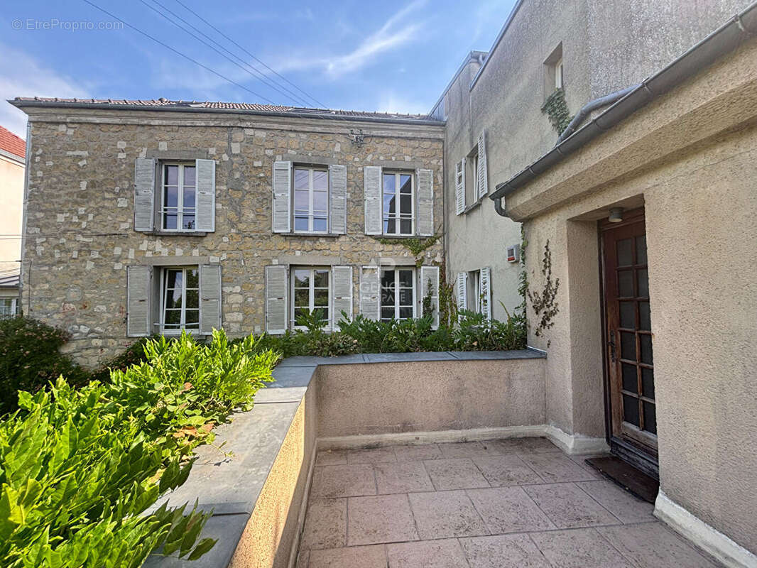 Maison à PONTOISE