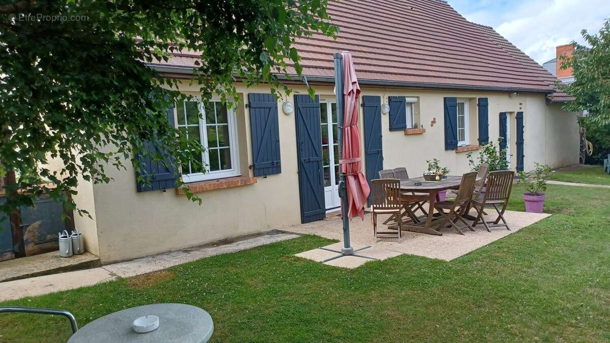 Maison à FAVEROLLES-SUR-CHER