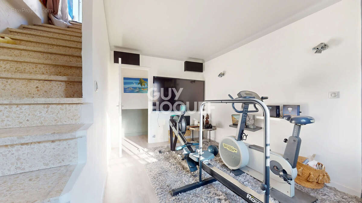 Maison à L'ISLE-SUR-LA-SORGUE