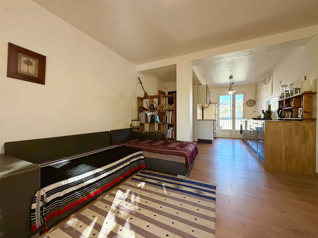 Appartement à MARSEILLE-16E