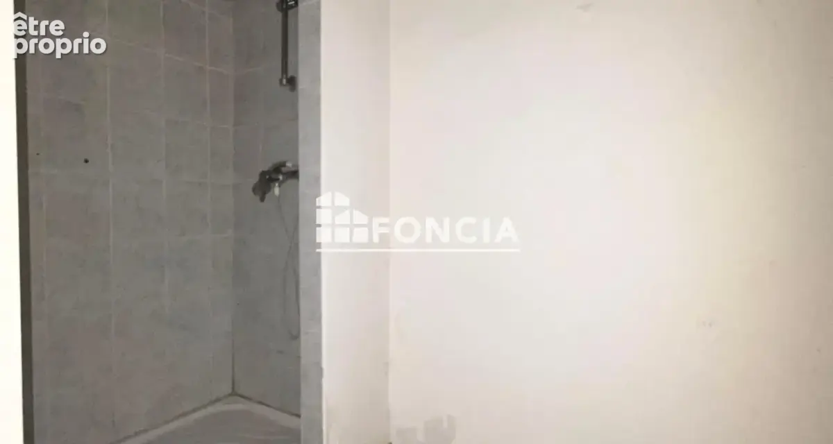 Appartement T4, environ 69 m2, centre de Cahors - photo 8