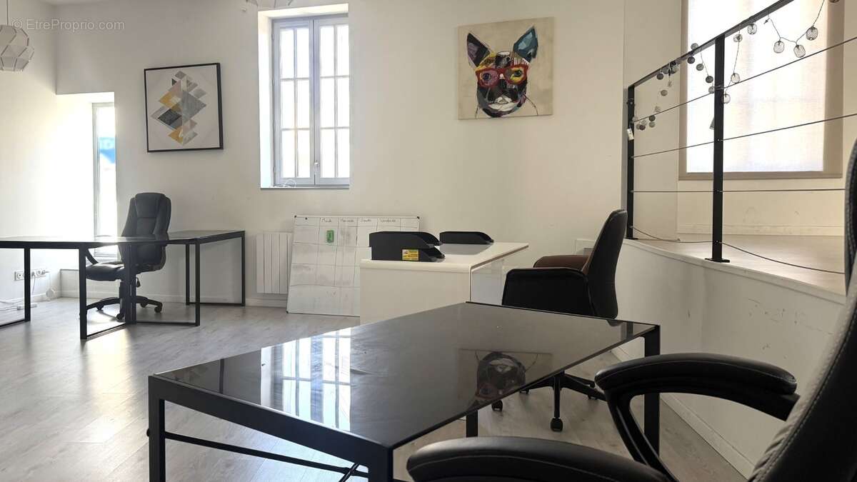 Local à usage mixte PRO/ Hébergement type loft de 94 m² Saint-Alyre CLERMONT FERRAND (63) - photo 4