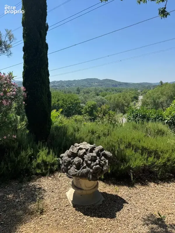 Maison familiale avec piscine, jardin arboré et terrain de pétanque - photo 6