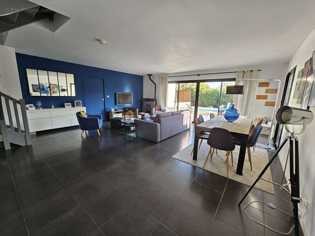 Maison familiale avec piscine à Avensan - photo 3