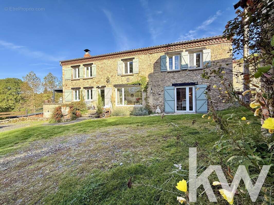 Maison à VERNET-LA-VARENNE