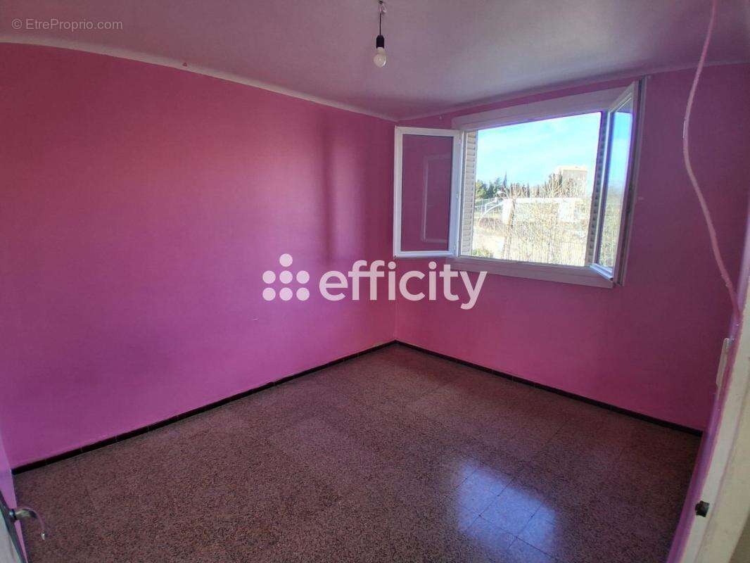 Appartement à MARSEILLE-15E