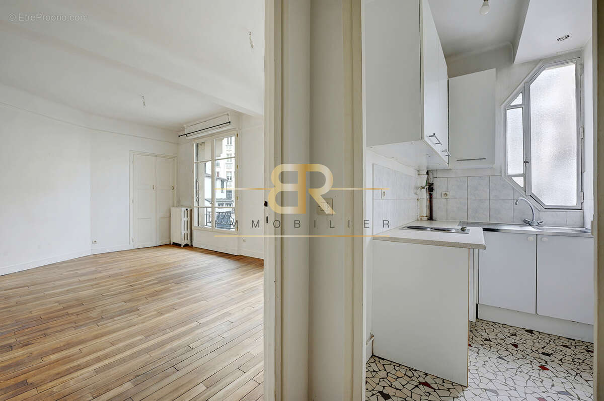 Appartement à PARIS-15E