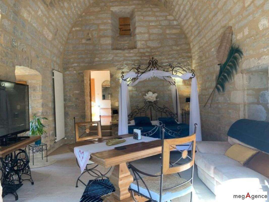 Maison à SAINTE-ENIMIE