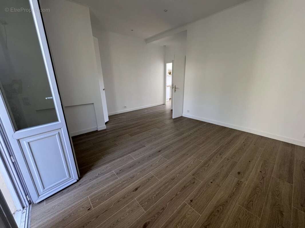 Cannes vente 2 pièces au calme absolu dans maison bourgeoise - photo 5