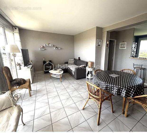 Bel appartement lumineux avec 3 chambres et grand balcon - photo 2