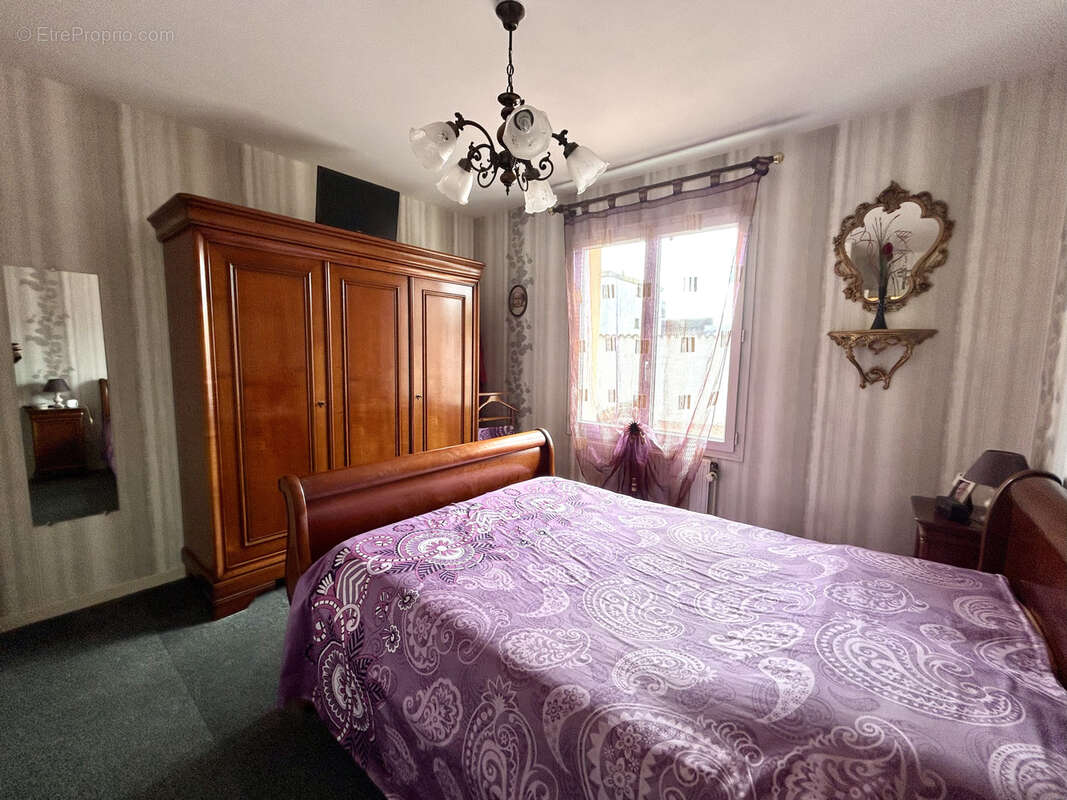 Maison à SURY-LE-COMTAL