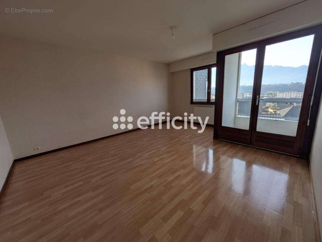 Appartement à AIX-LES-BAINS