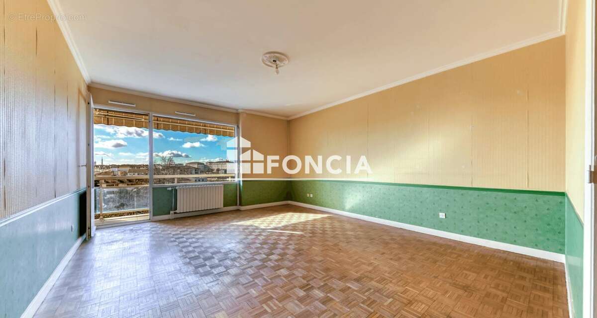 Appartement à CALUIRE-ET-CUIRE