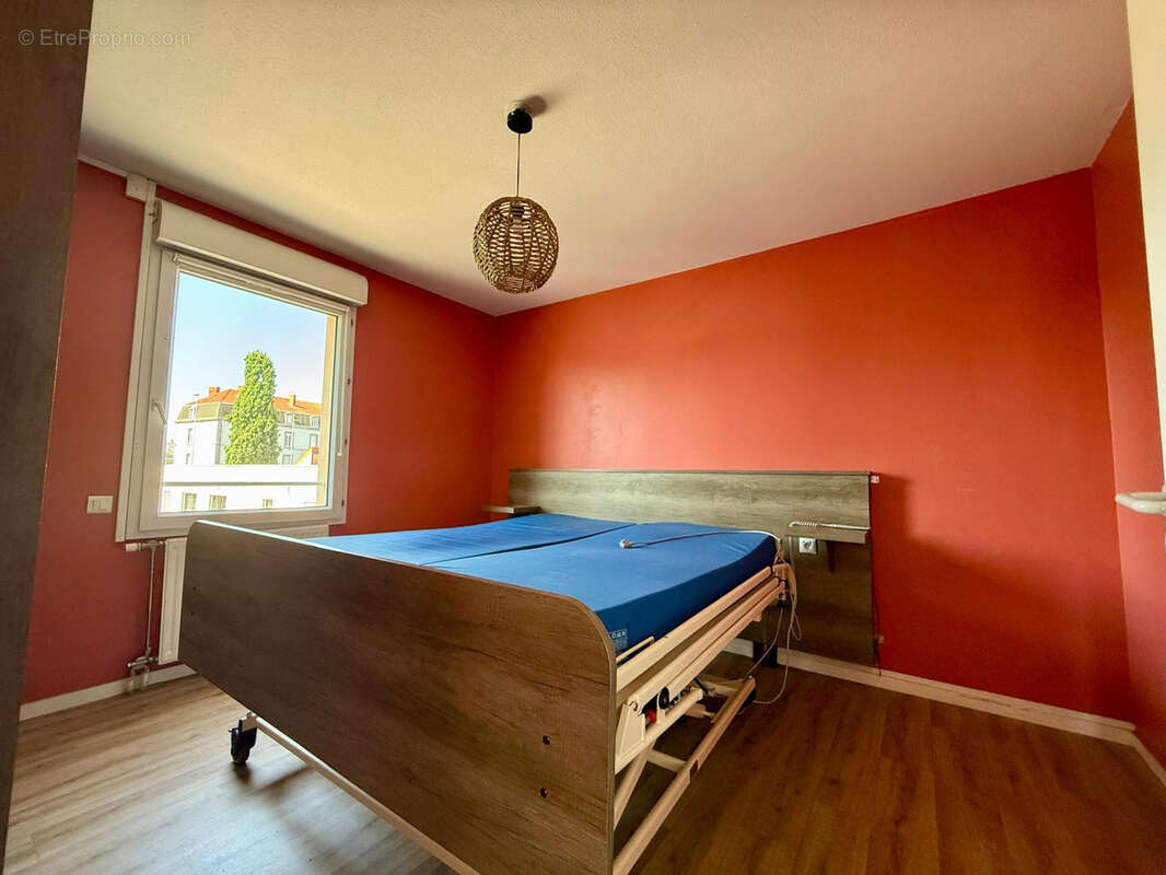 Appartement T3 PMR d’exception en plein cœur de Roanne   Confort, accessibilité et garage - photo 5