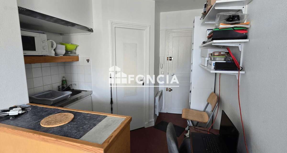 Appartement à PARIS-17E