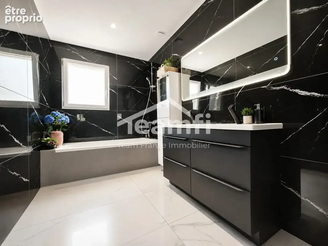 Maison 129 m² à Thiers  - photo 6