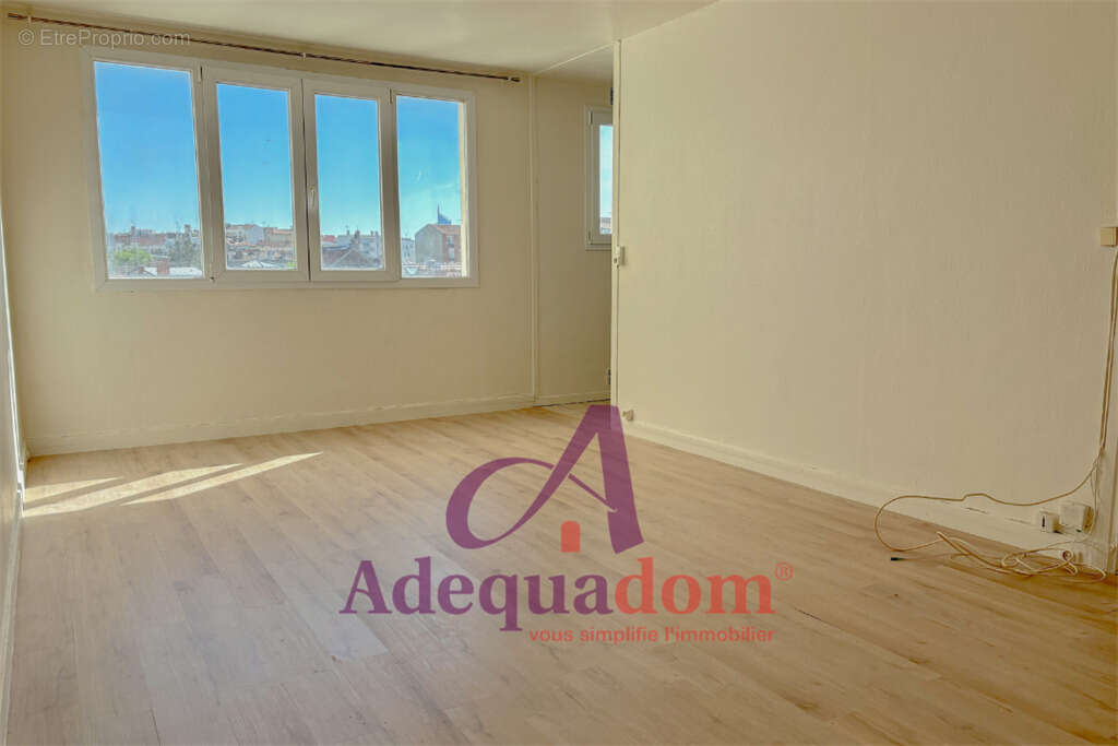 Studio lumineux avec ascenseur - photo 2