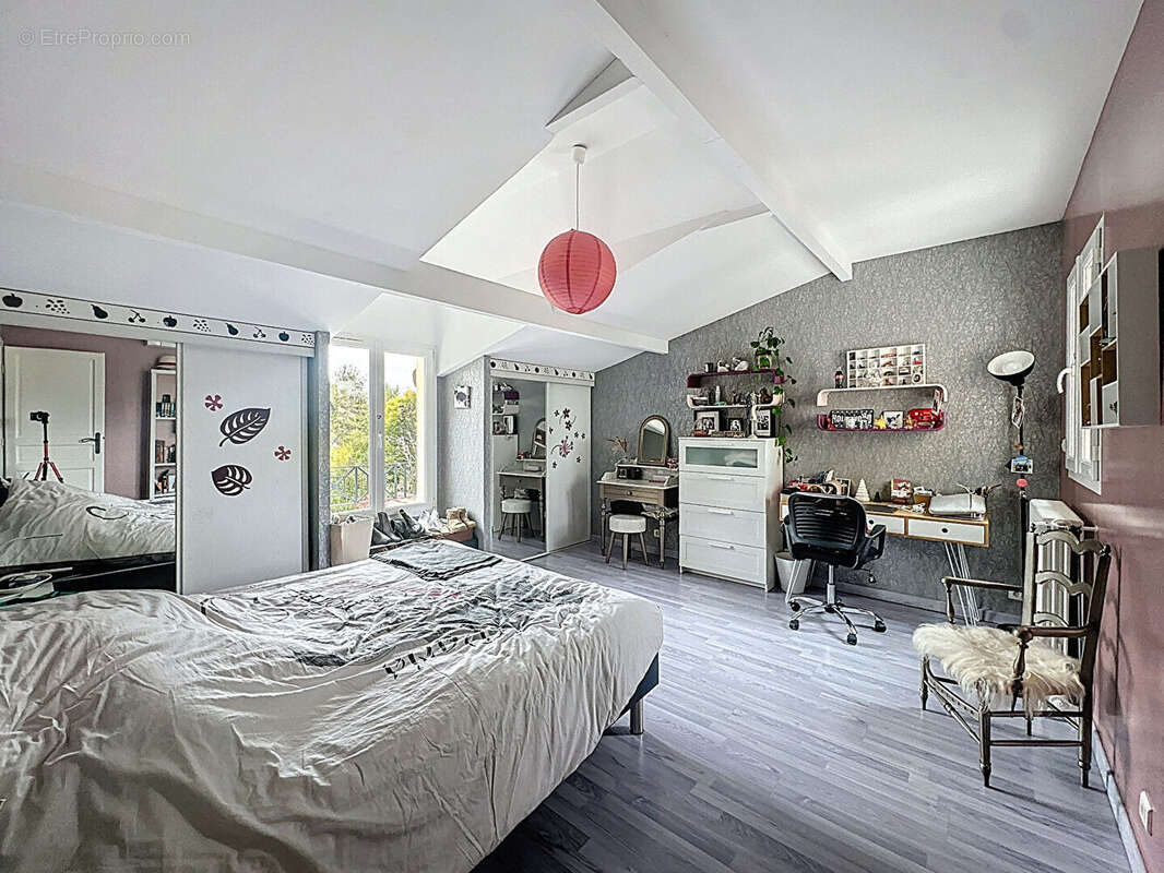 Maison à SAINT-MAUR-DES-FOSSES