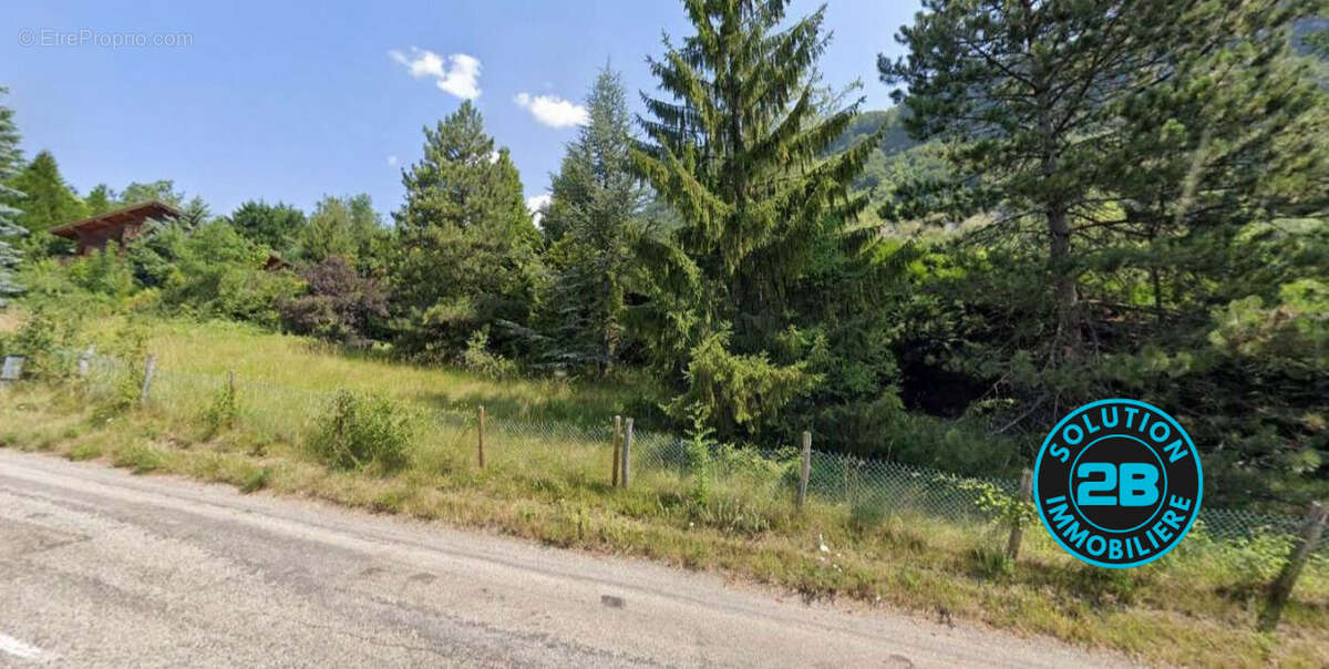Terrain à VEREL-PRAGONDRAN