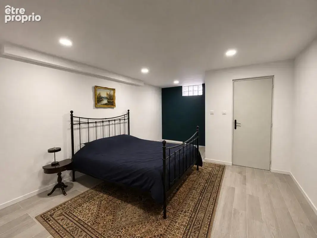 Maison de Village Rénovée de 4 Chambres avec Appartement Ind - photo 8