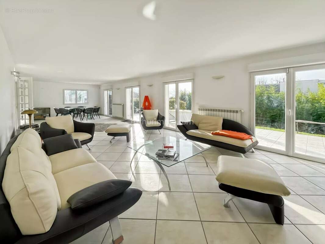 Maison à SOISY-SUR-SEINE