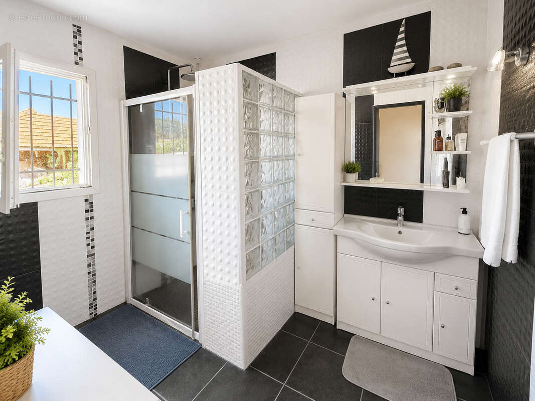 Villa sur Borderes, + studio attenant , avec pisicne - photo 12
