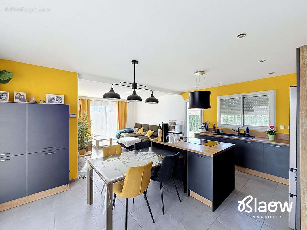 Maison 110 m² à Loyettes  - photo 5