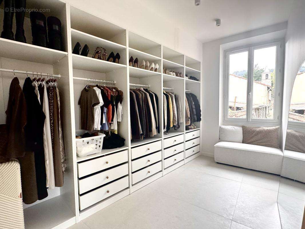 Appartement à LA COLLE-SUR-LOUP