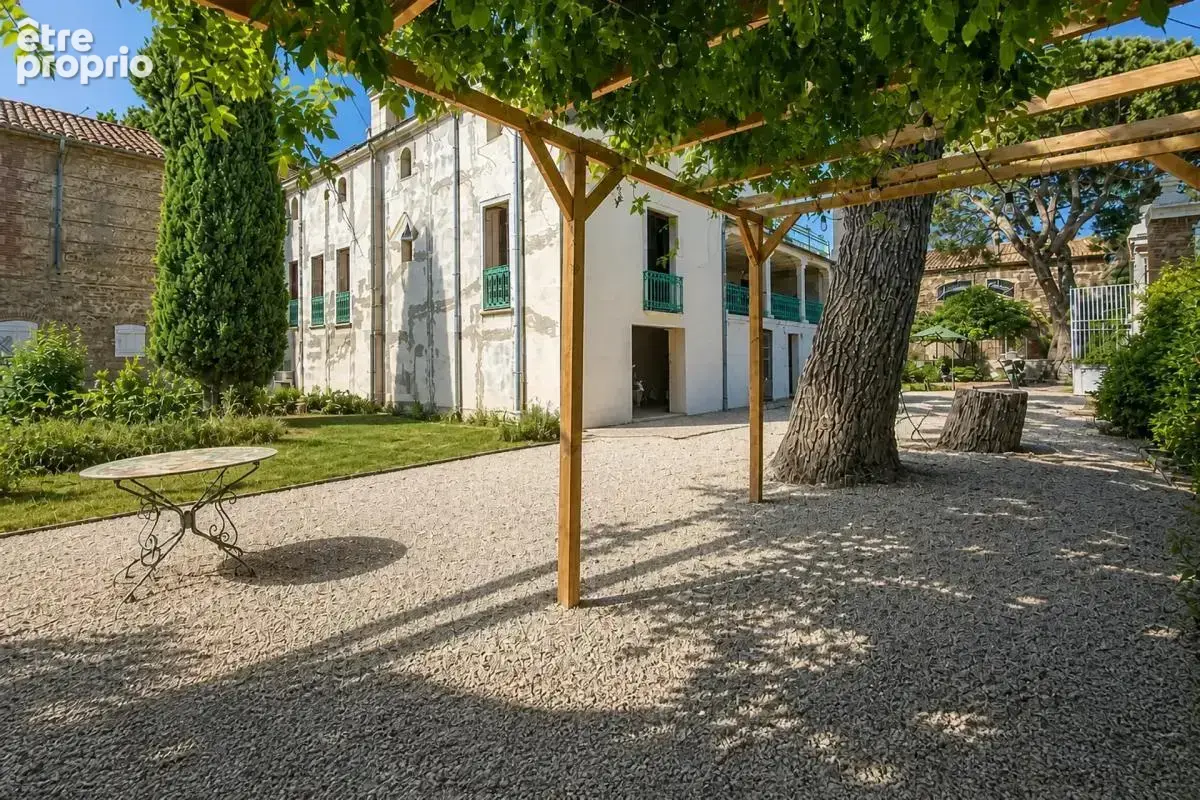 Maison de 14 pièces de 740 m² à Perpignan - photo 2