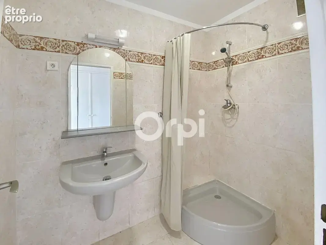 Appartement traversant avec vue mer et balcon à vendre - photo 20