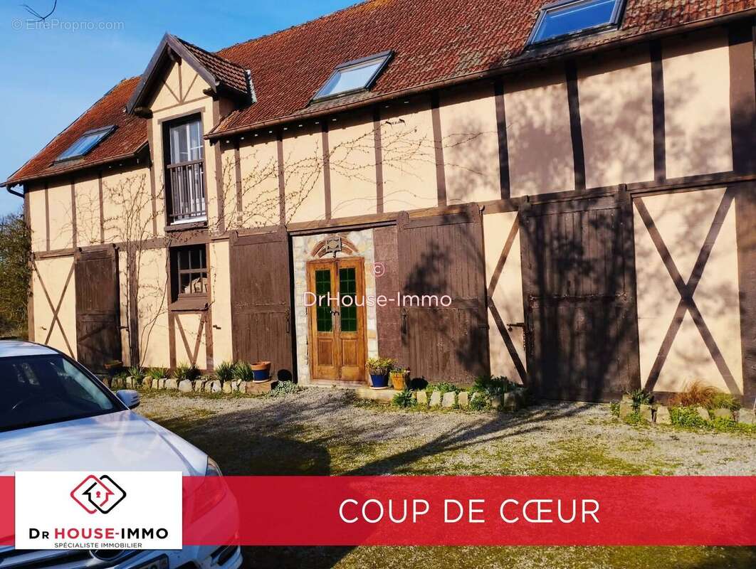 180 m² à Saint-Georges-De-Rouelley  - photo 2