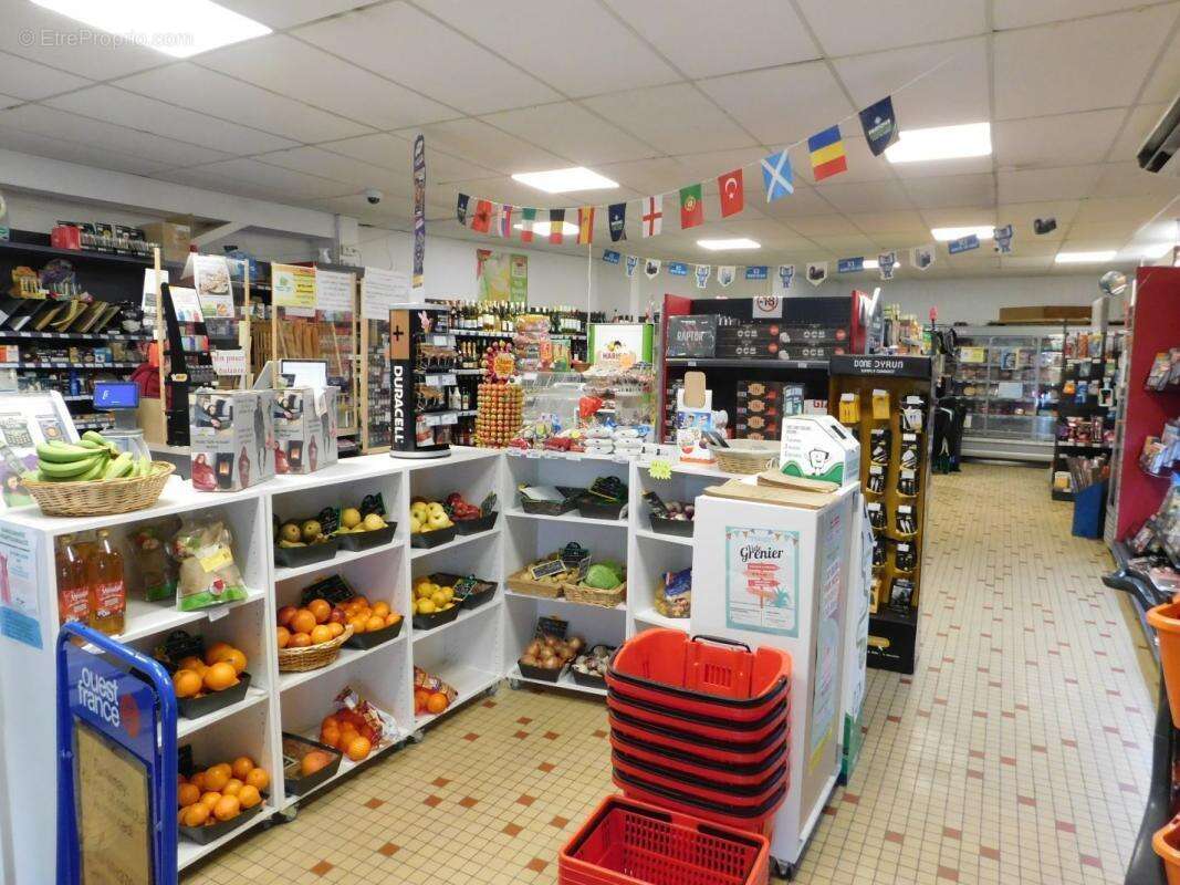 Commerce à MONTOURNAIS