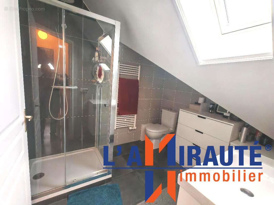 Appartement à SARTROUVILLE