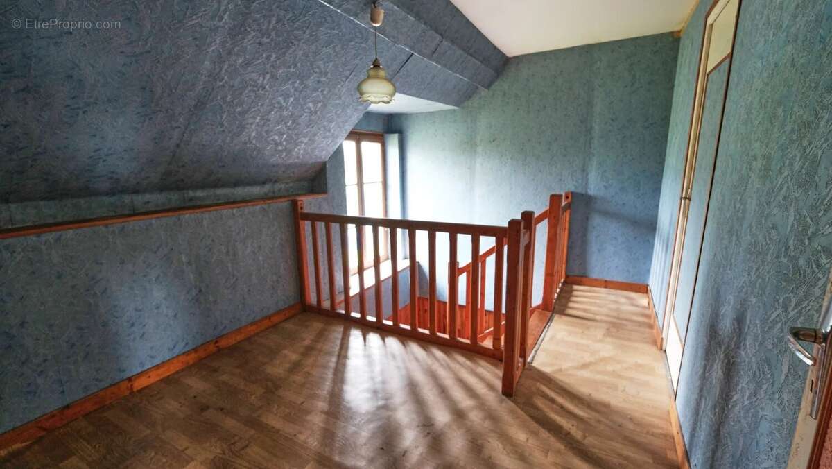 Maison à MONTIGNY-EN-MORVAN