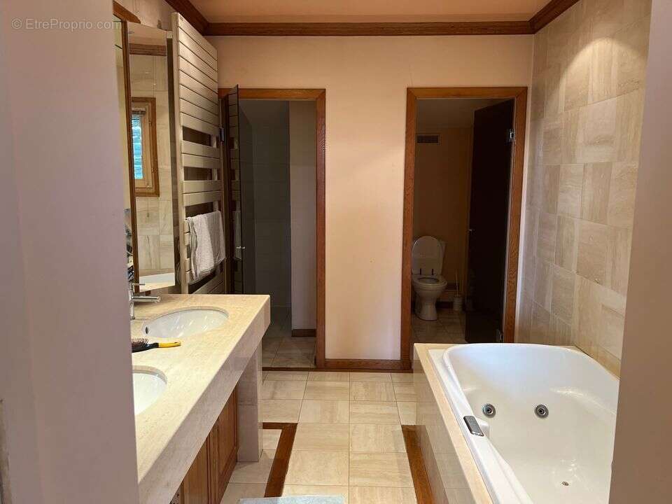 Maison 200 m² à Saint-Denis-De-Pile  - photo 15