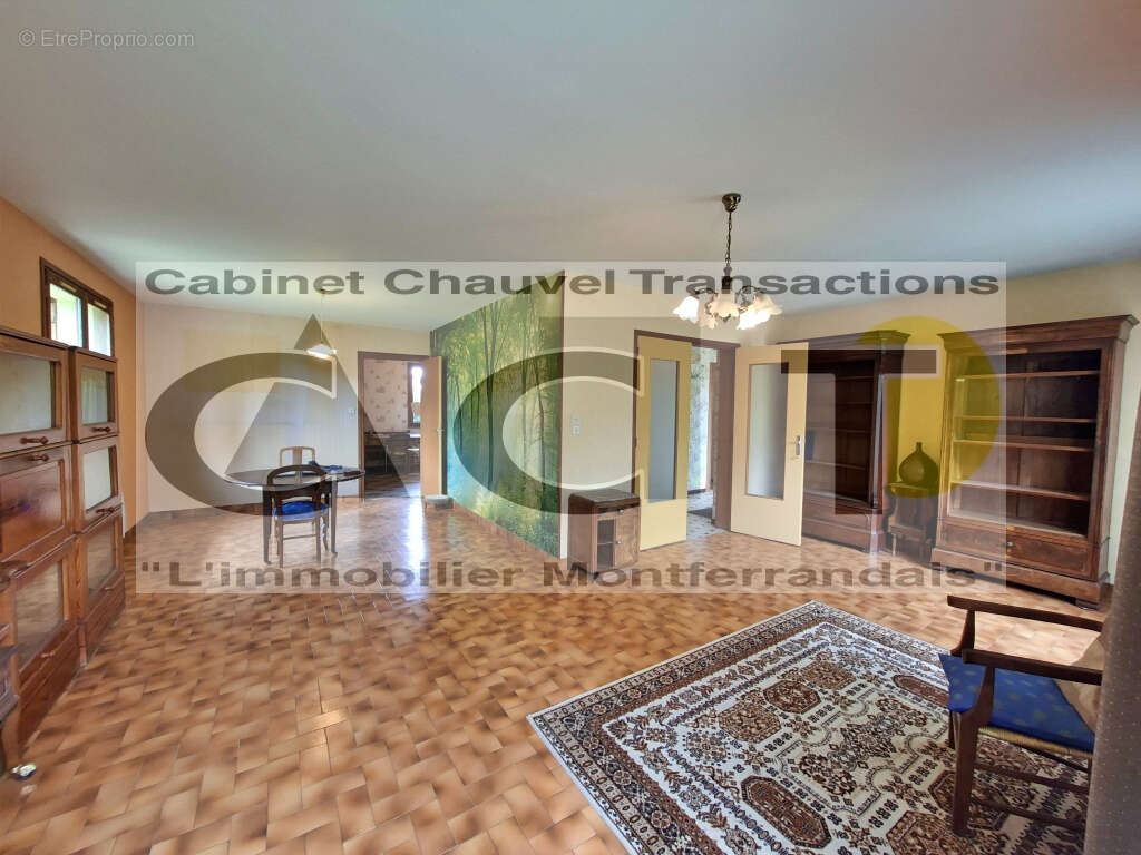 Maison à CEYRAT