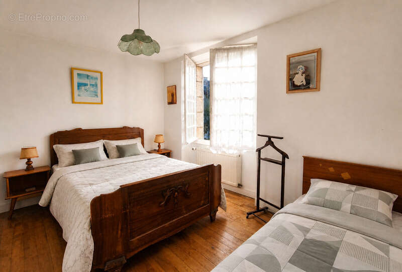 Maison à LE ROC-SAINT-ANDRE