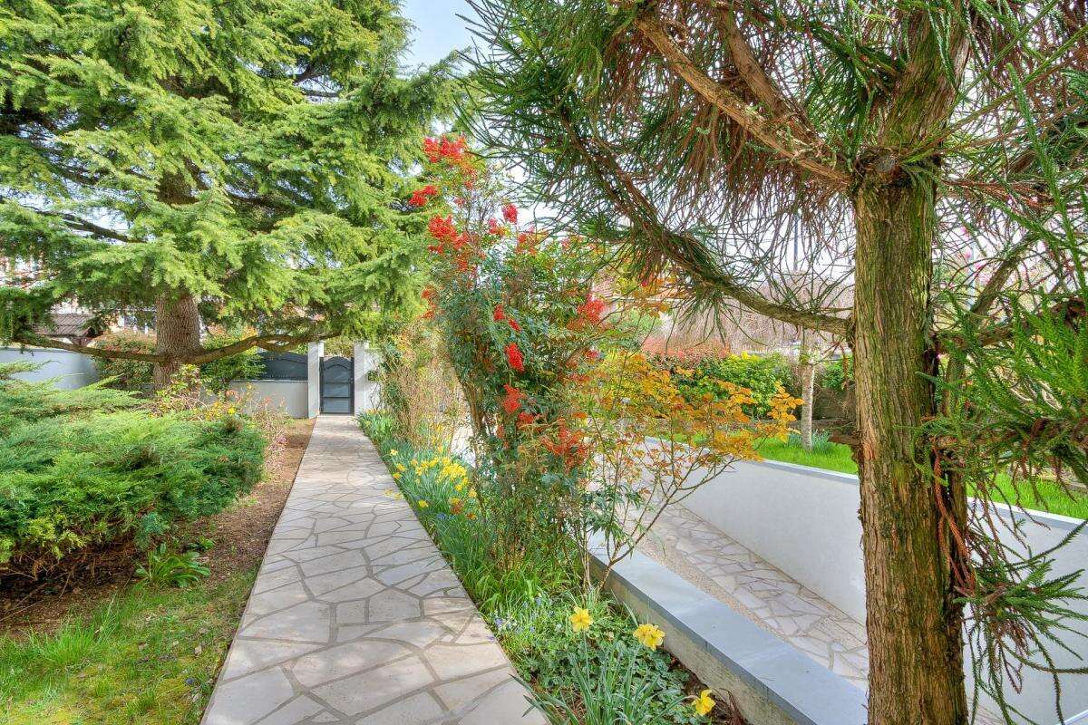 Maison à CHAMPIGNY-SUR-MARNE