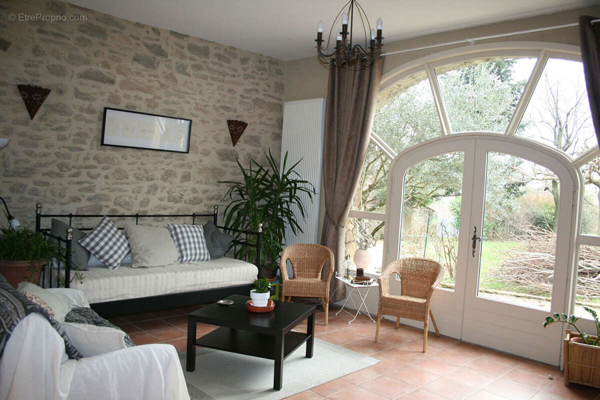 Propriété de charme en pierre avec gîte indépendant, piscine et vue exceptionnelle sur les 3 Becs - photo 8
