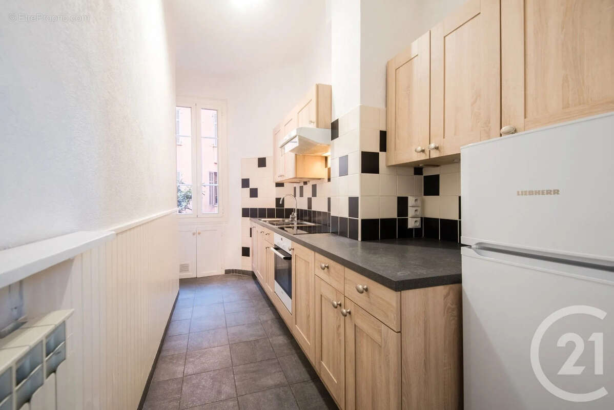 Appartement 64 m² à Nice  - photo 7