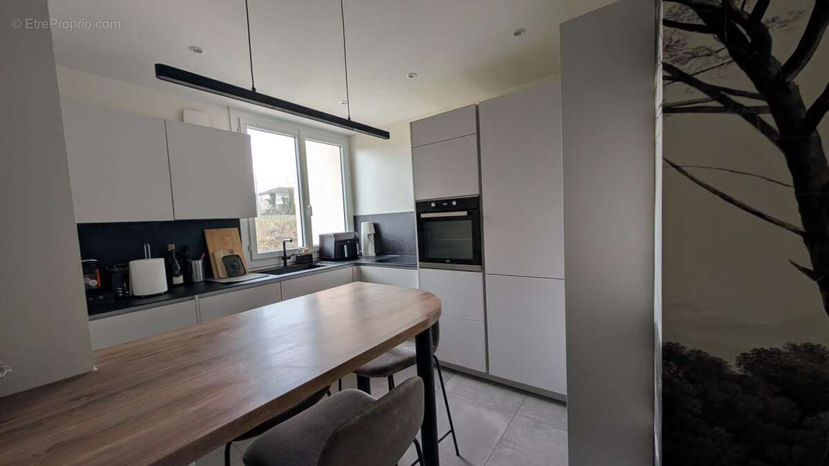 Appartement à TASSIN-LA-DEMI-LUNE