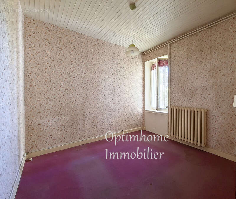Maison à LA CROIX-BLANCHE